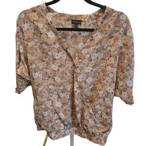 Buckle Black Ladies Top Size M SS  Floral Print